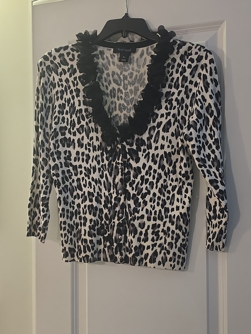 White House Black MARKET  Leopard Cardigan Like New